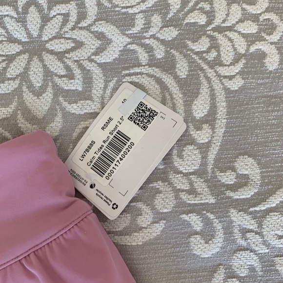 Lululemon Calm Tides Run Short - Picture 9 of 9